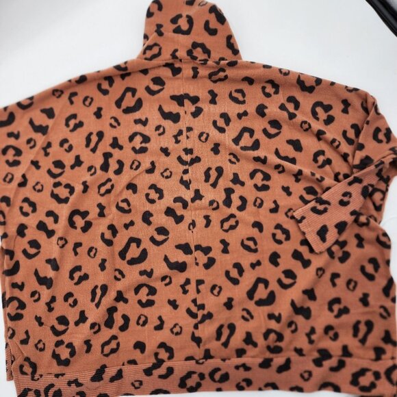 SIMPLY SOUTHERN Leopard Print Turtleneck Poncho Top With Sleeves One Size NWT - Picture 6 of 11